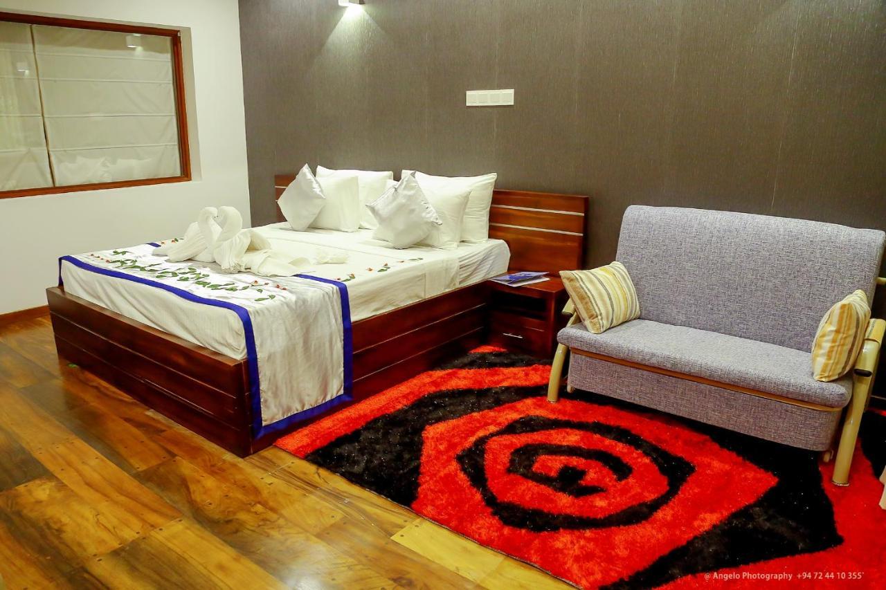 Godakewela Saru Blue Sapphire Hotel מראה חיצוני תמונה